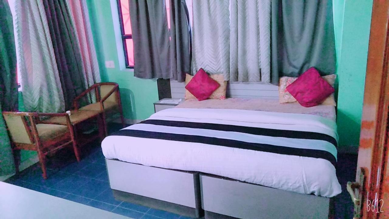 Hotel Veersarthak Residency Hisār Quarto foto